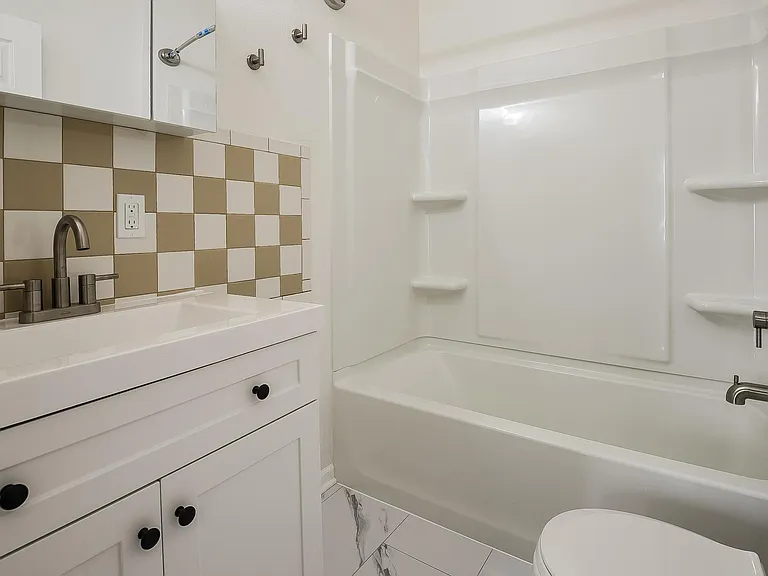 1321 Buhrer Ave #3 — Photo 17