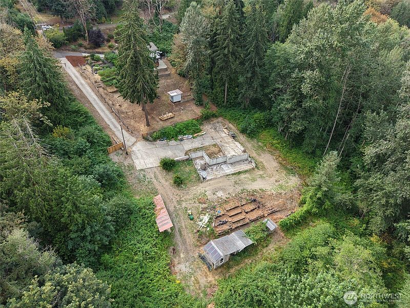 3rd image of 321 68th Avenue E