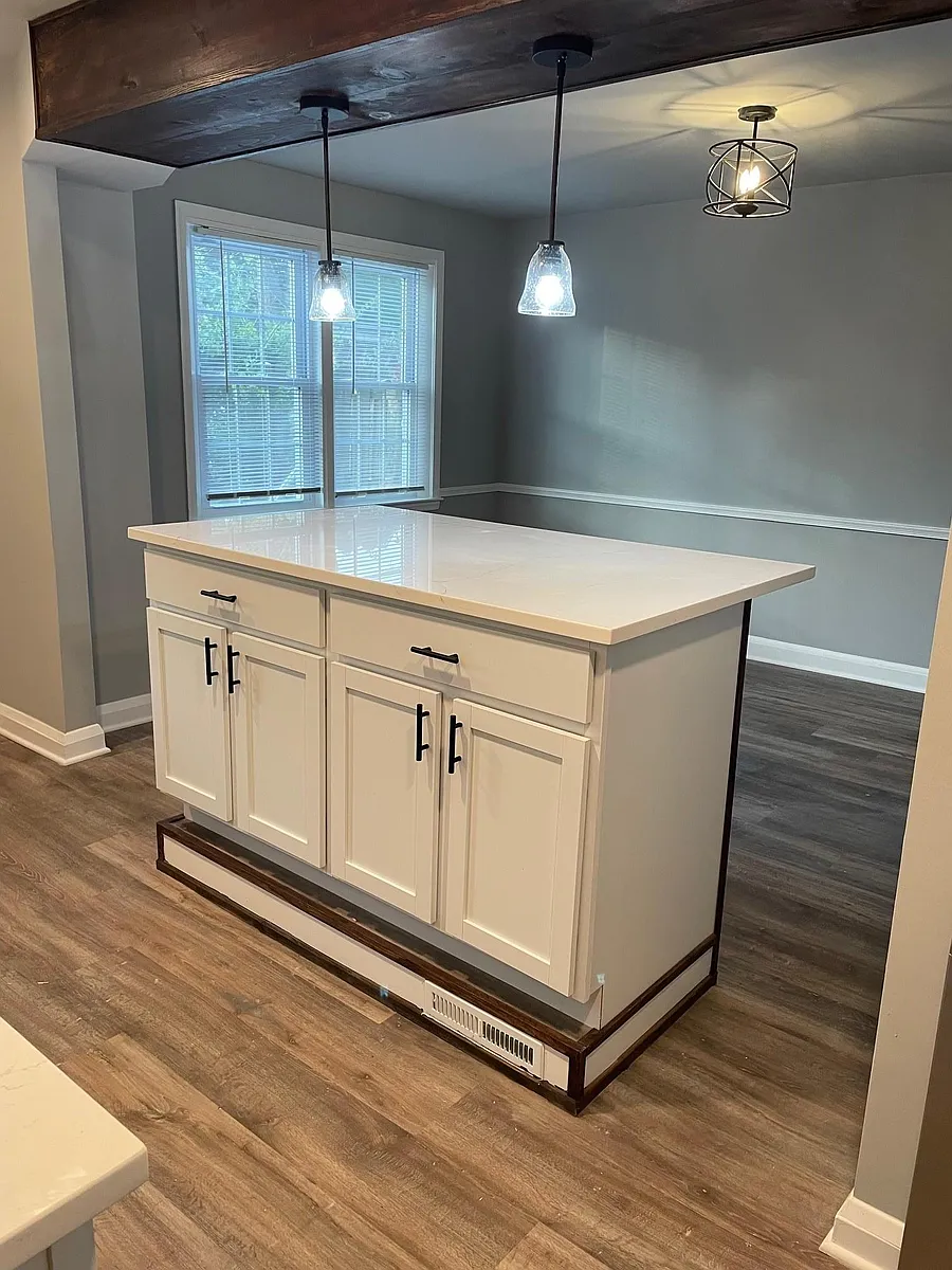 Kitchen island - 159 Brandon Rd