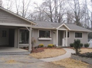 903 Mallory Rd, Knoxville, TN 37919