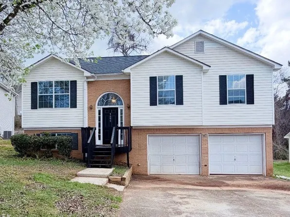 5695 Cedar Croft Ln, Lithonia, GA 30058