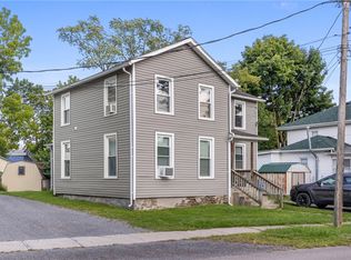105 Lawrence St, Penn Yan, NY 14527