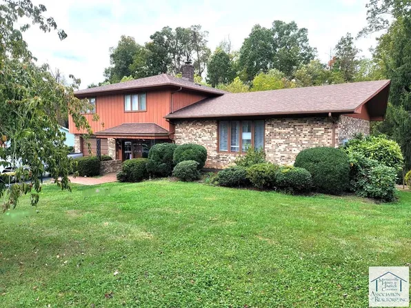 99 Westover Dr, Bassett, VA 24055