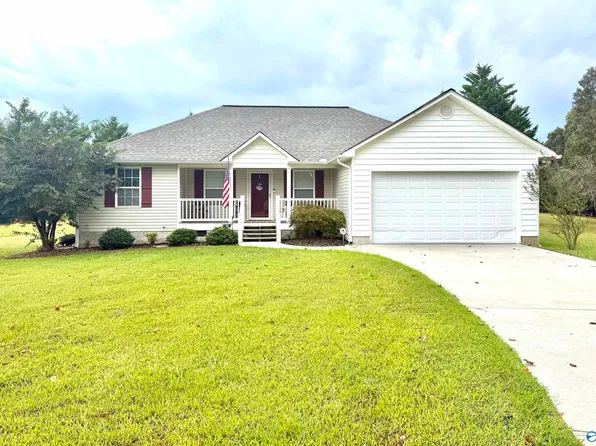 131 Cypress Ln, Crossville, AL 35962