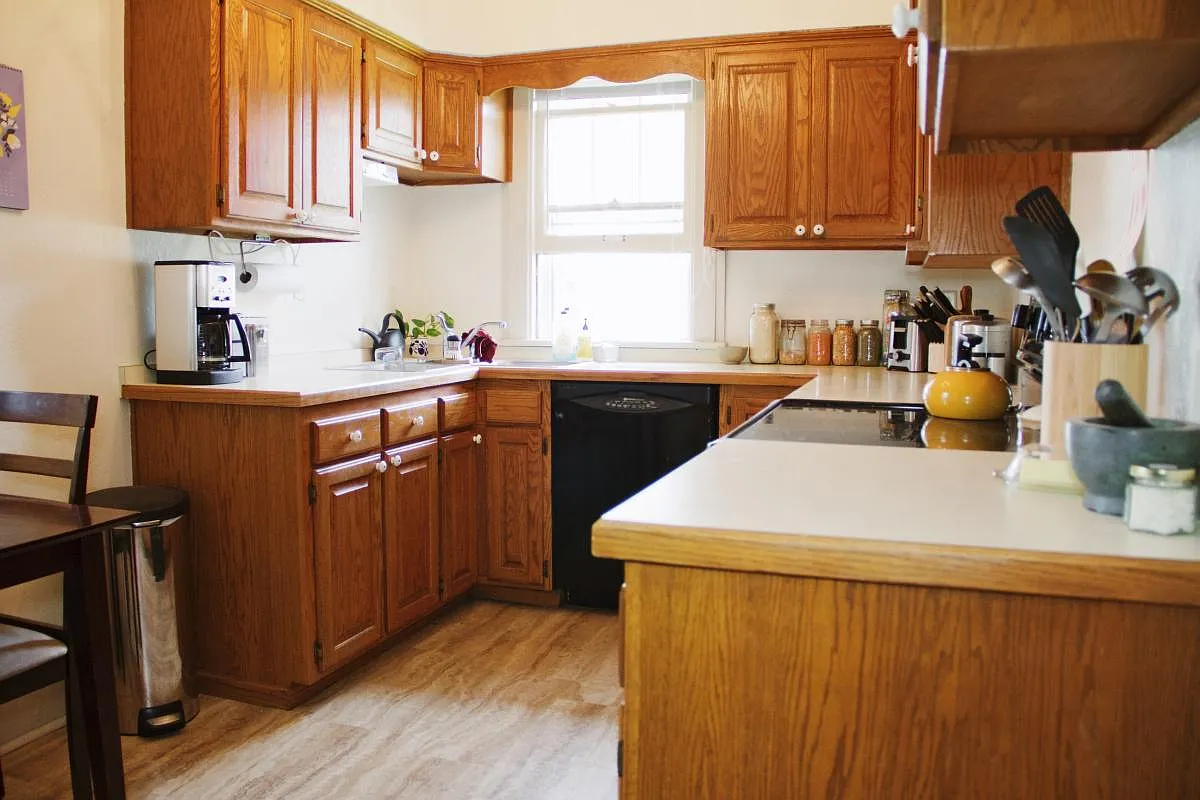 2134 Park Avenue — Photo 3