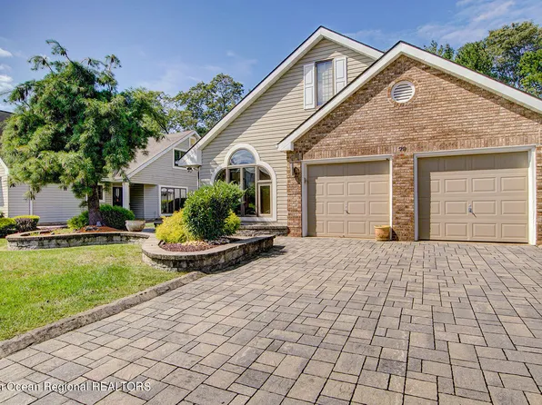 79 Caldwell Terrace, Marlboro, NJ 07746