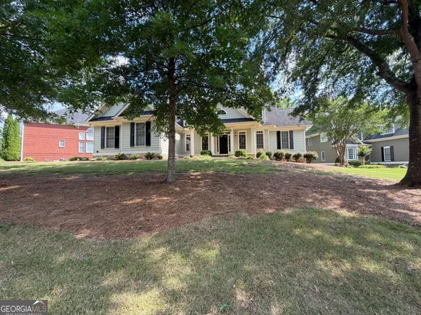 2704 Lost Lakes Dr, Powder Springs, GA 30127