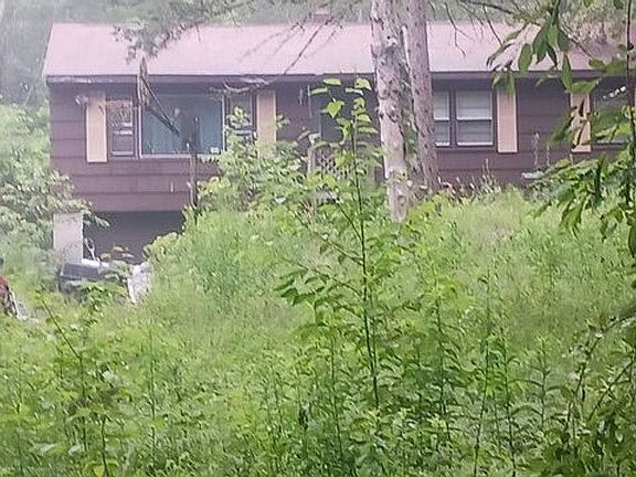 2nd image of 129 Sandown Rd