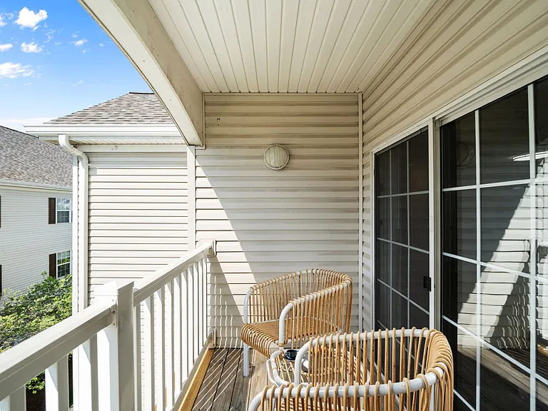 Tiedmann - 2 Bed / 2 Bath - 1,042 Sq.Ft.