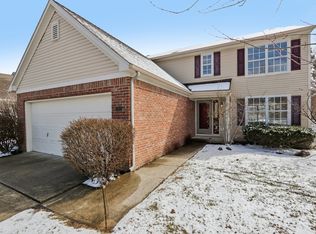 10507 Pineview Cir, Fishers, IN 46038