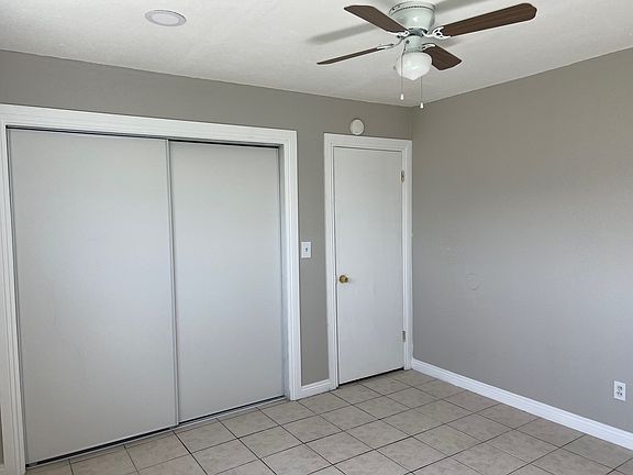 3rd image of 422 Devener St APT D