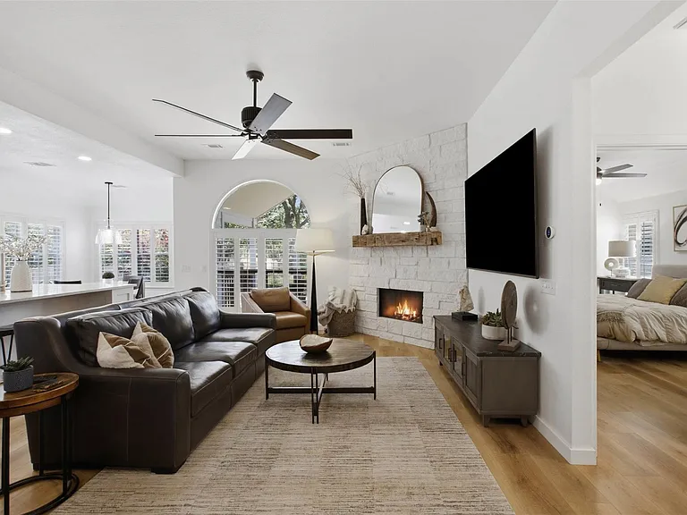 1833 Paradise Ridge Dr — Photo 9