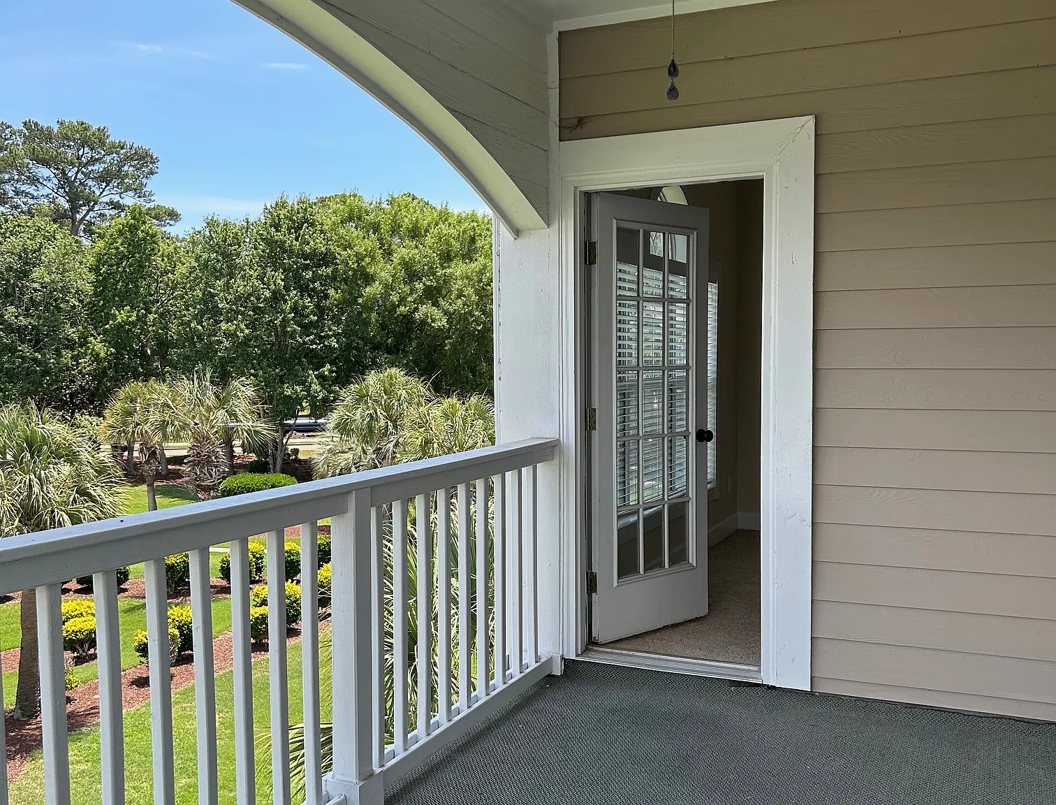 2 bed, 1000 sqft, $1,600 — Photo 1