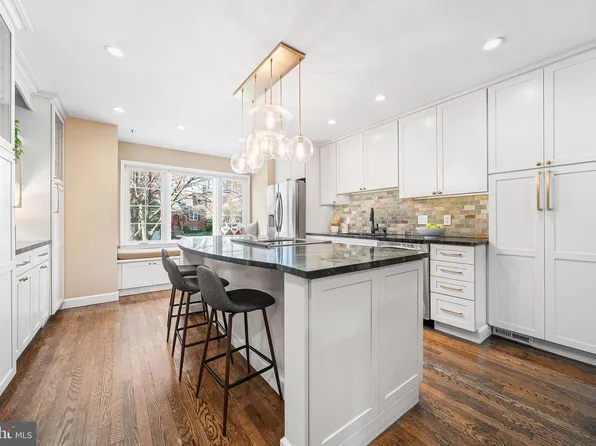 29 N Oakland St, Arlington, VA 22203