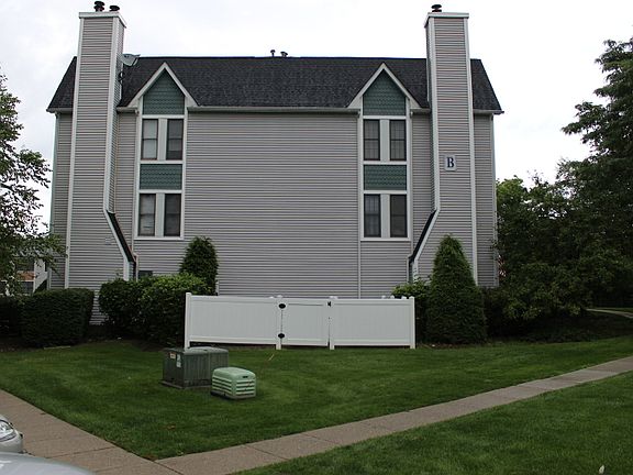 4th image of 108 Heritage Ln #209