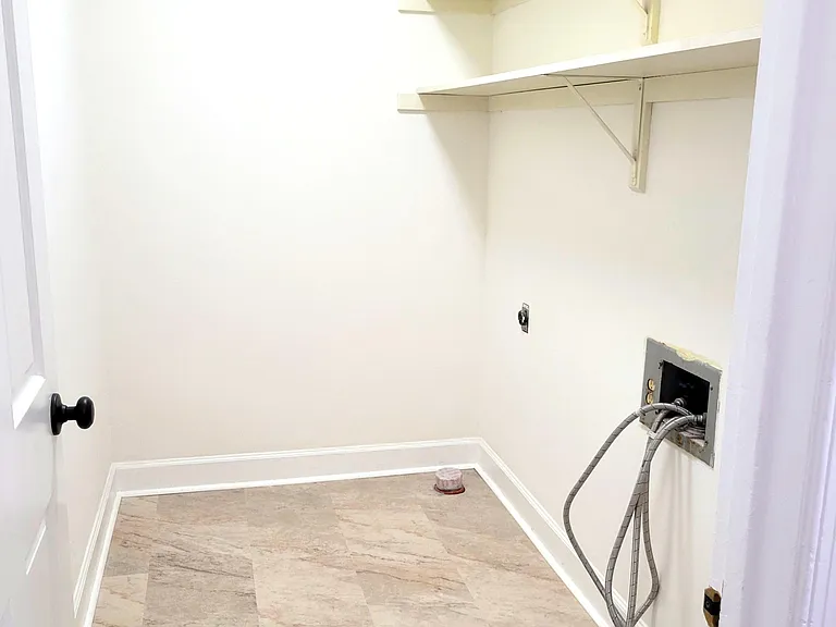 102 Wimbledon Dr — Photo 23