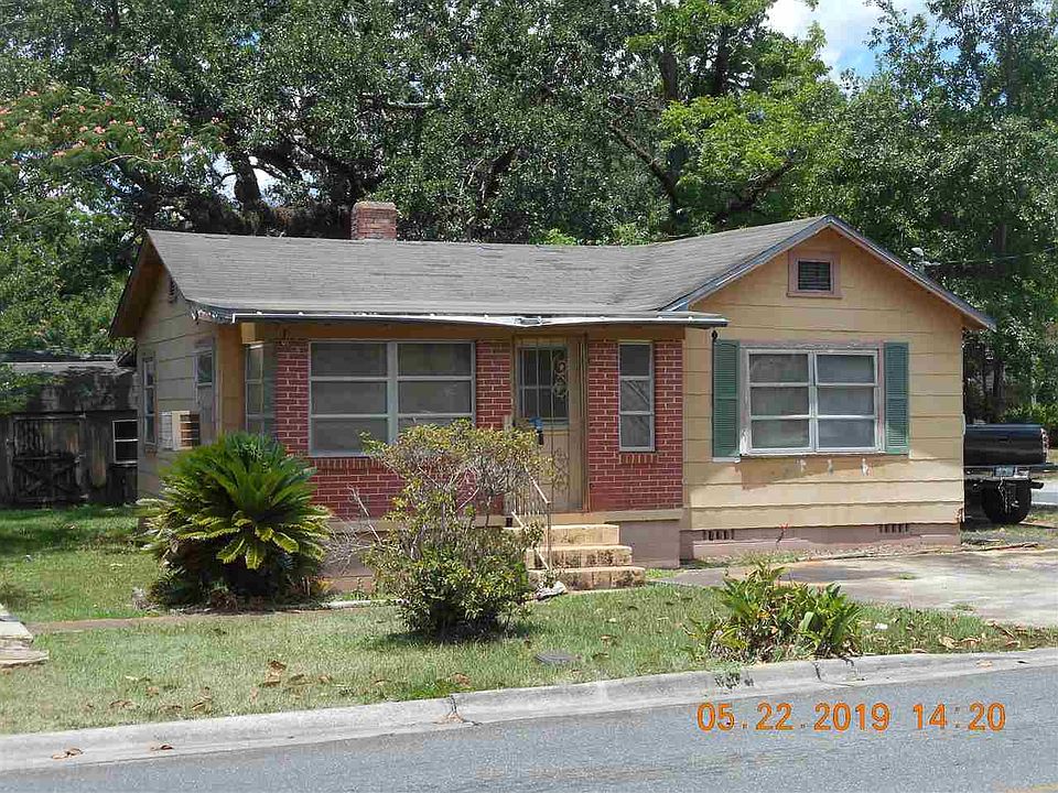 1st image of 722 Campbell St