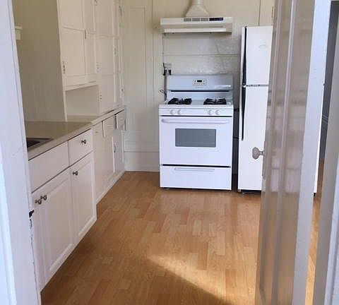 2nd image of 459 11th Ave #4