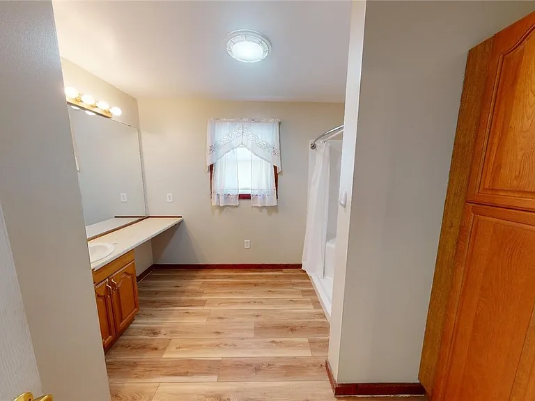 357 Lowden Point Rd — Photo 7