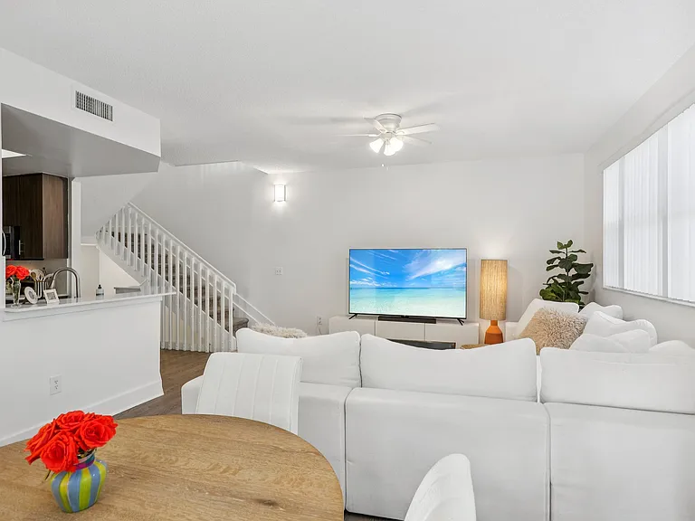 Windsor Castle Townhome Community — Photo 61