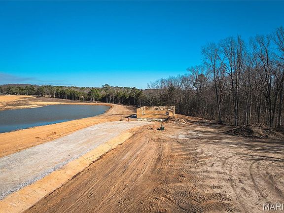 3rd image of 121 Rawdon Tarn Rd