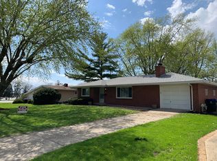 108 Radliff Rd, Bloomington, IL 61701