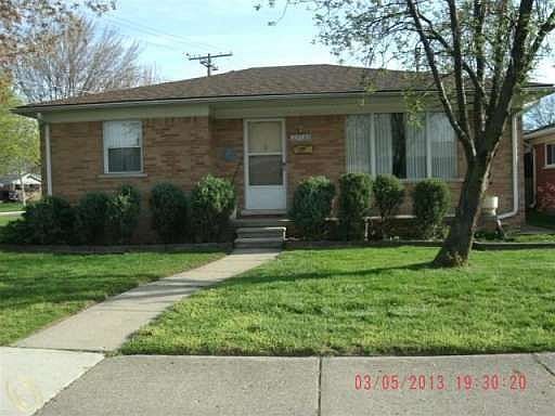 3rd image of 22325 Barton St