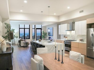 542 Lighthouse Ave #301, Pacific Grove, CA, 93950