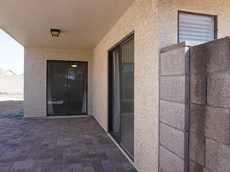 Backyard patio with pavers