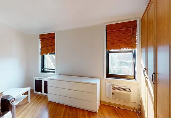 5th image of 50 Shore Blvd APT 2H