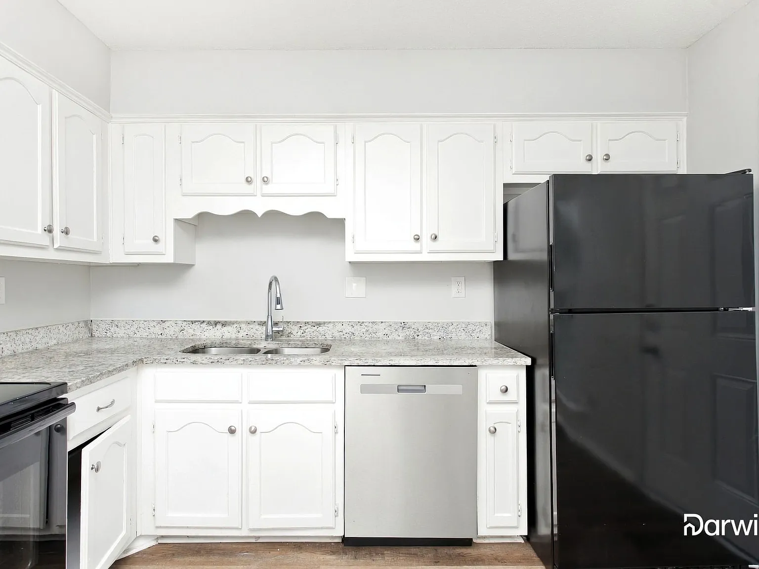 3 bed, 2.0 bath, 1204 sqft, $1,535 — Photo 3