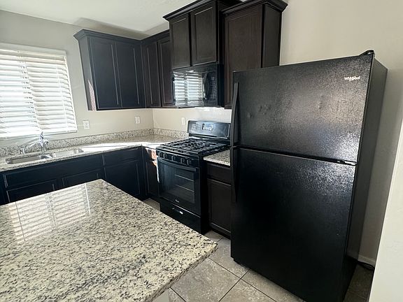 2nd image of 6425 Burlap Ct