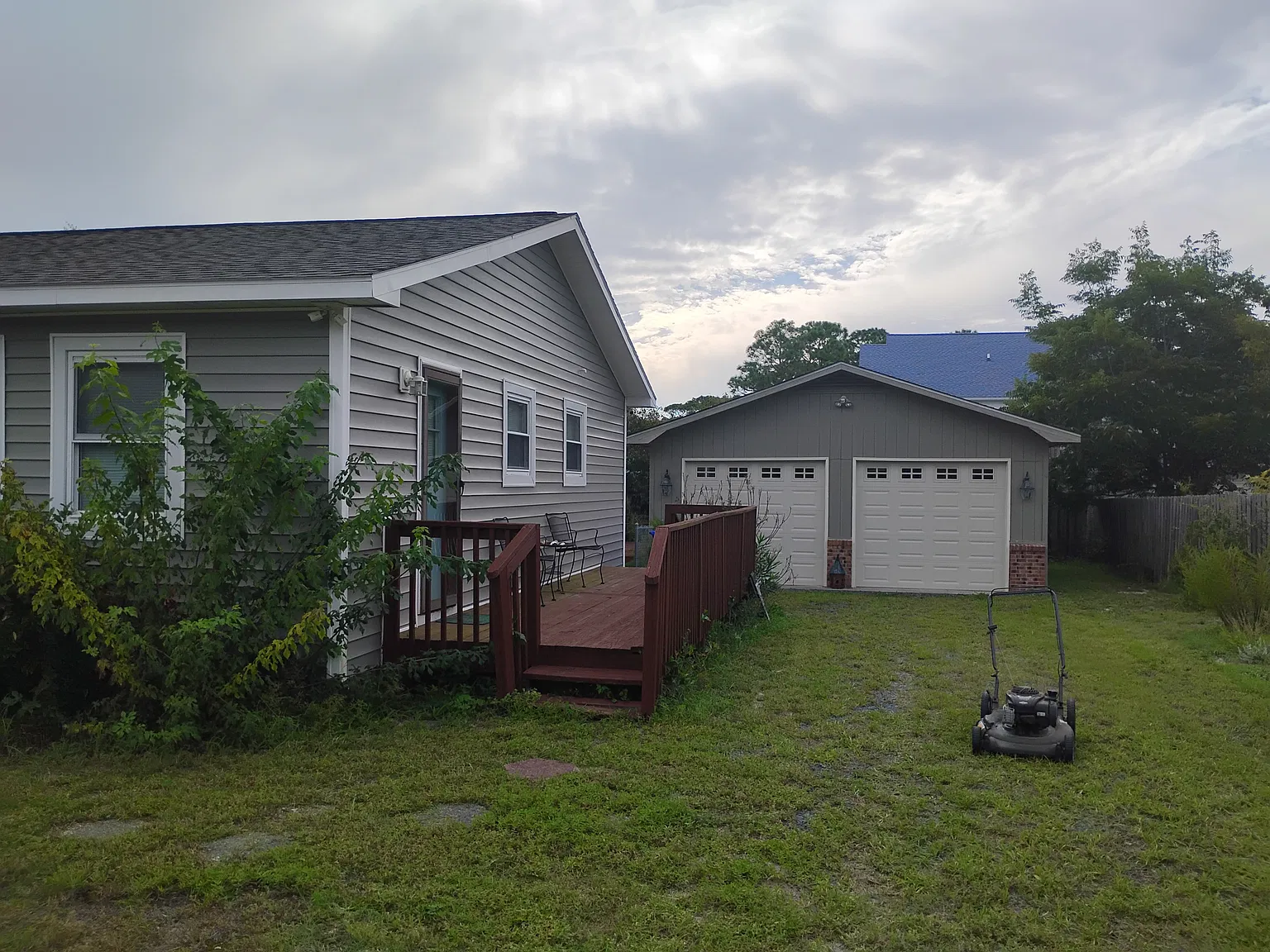 NE 33rd St, Oak Island — Photo 2