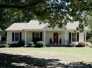 106 Timberland Dr, Grover, NC 28073