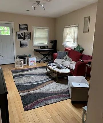 3rd image of 131 Palisade Ave #2