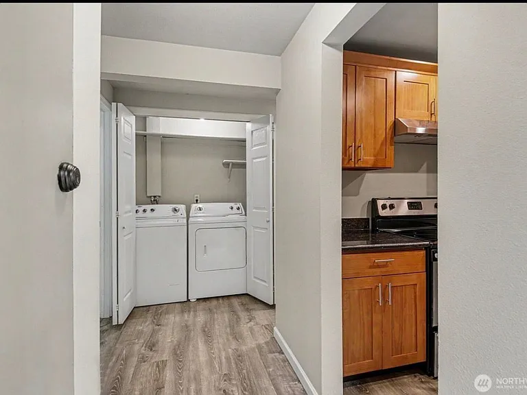 9905 NE 124th St — Photo 9