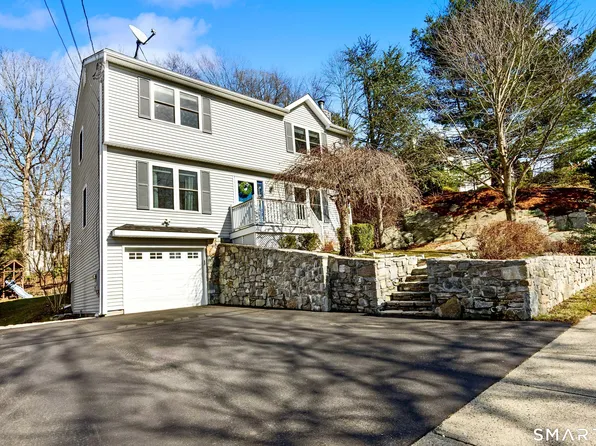 28 Ridge Lane, Shelton, CT 06484
