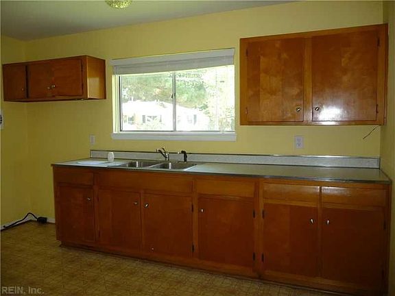 4th image of 4816 Peachcreek Ln