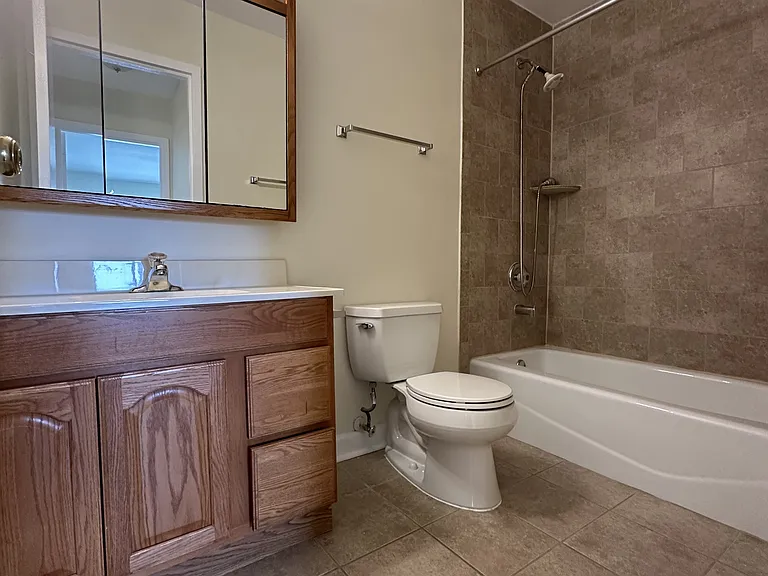 930 Westmoreland Dr #21 — Photo 1