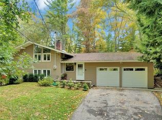 9 Hopp Ground Ln, Bedford, NY 10506