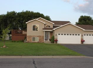 1024 Brook Ct, Sauk Rapids, MN 56379