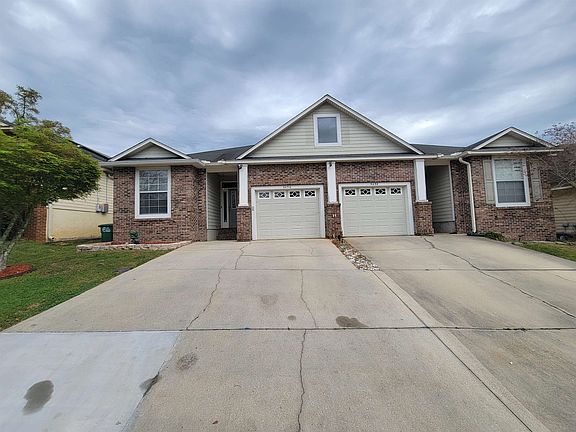 2nd image of 5450 Hampton Hill Cir