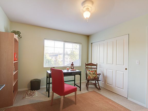 5th image of 24024 SE 11th Pl