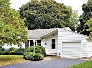 191 Bayberry Ln, Rochester, NY 14616