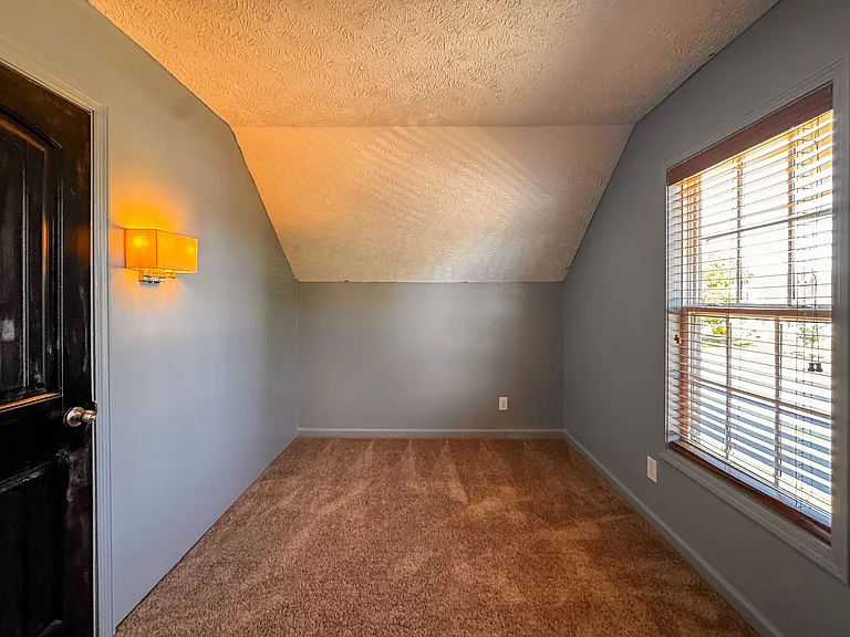 5929 Blue Sky Ln — Photo 35