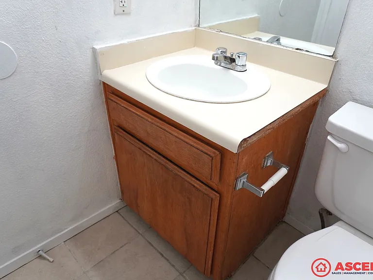 2661 Sunny Lane — Photo 9