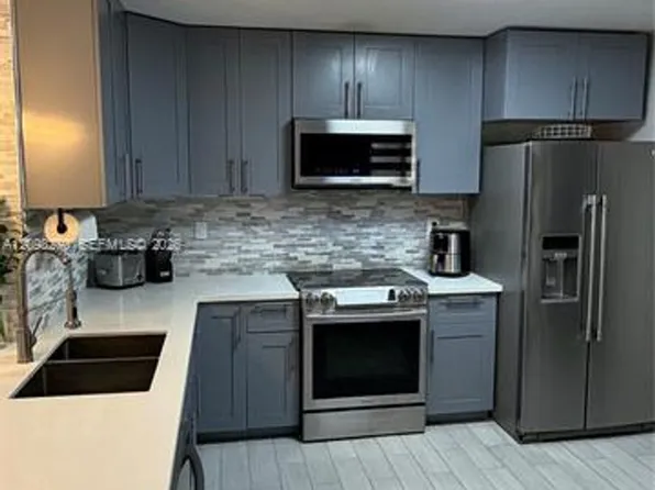 7431 SW 163rd Pl #Townhouse 7431, Miami, FL 33193