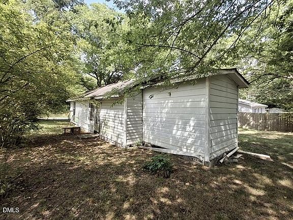 3rd image of 6800 Knightdale Eagle Rock Rd