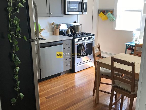 3rd image of 466 Commonwealth Ave APT 303