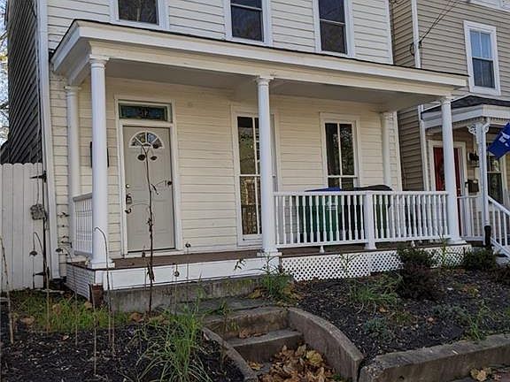 2nd image of 812 Jessamine St